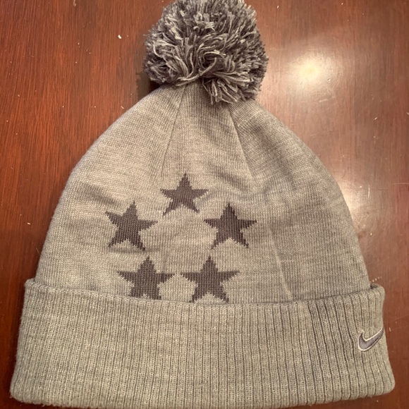 nike pom hat